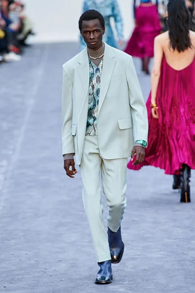 Look 20